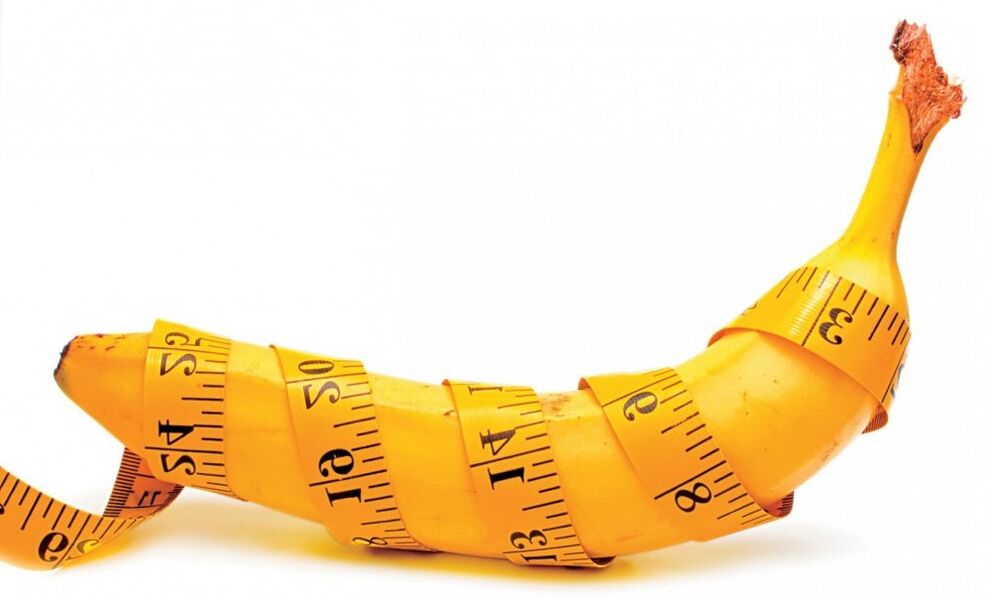 Measuring the thickness of the penis using a banana